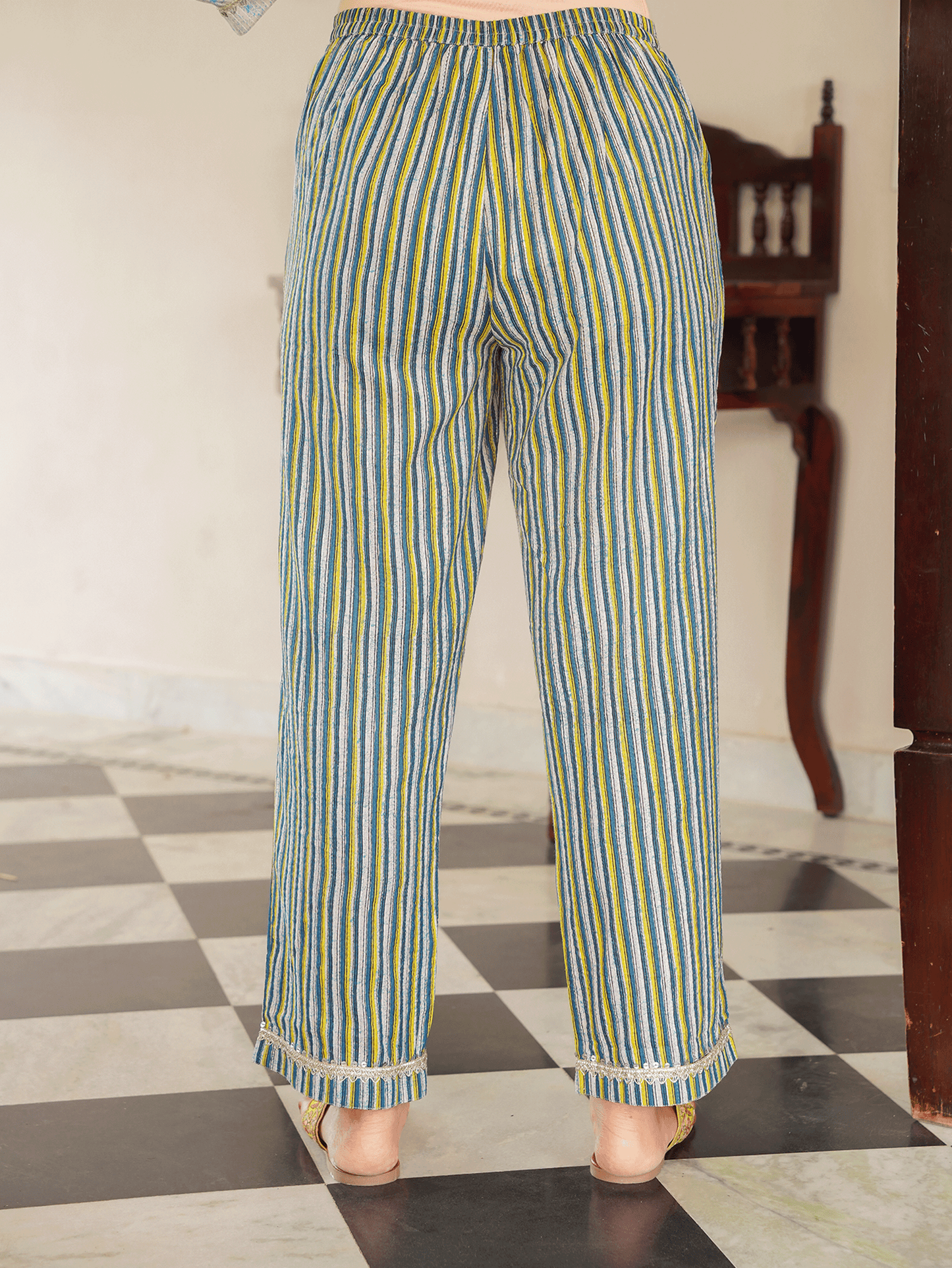 Kantha Cotton Floral Straight Blue Kurta