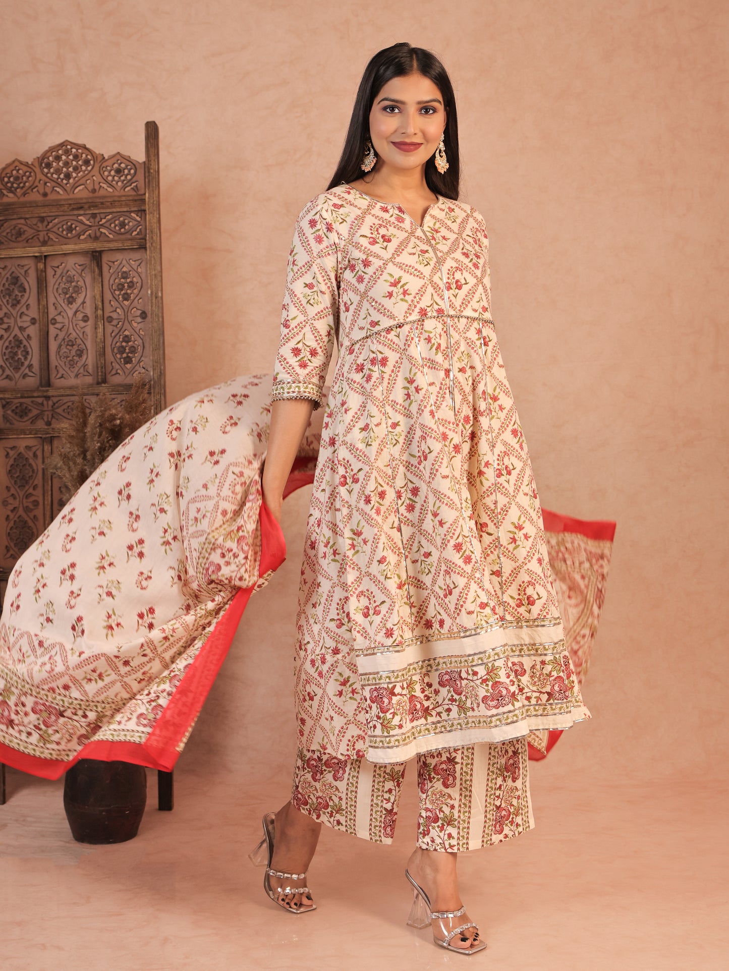 Soft Cotton Floral off-white Dupatta
