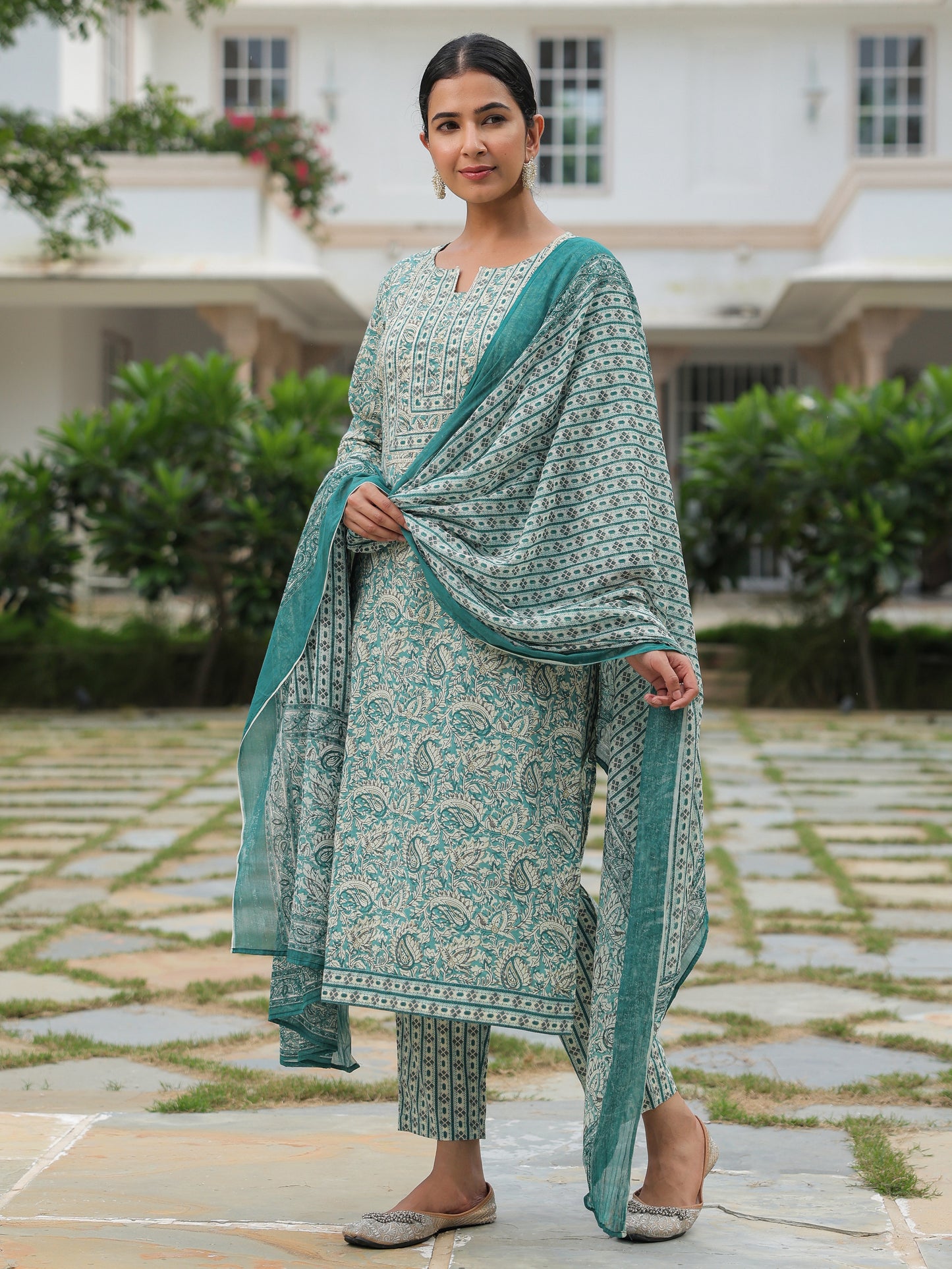 Soft Cotton Paisley Straight Green Kurta