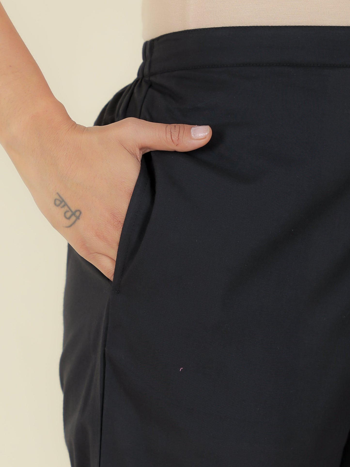 Soft Cotton Solid Black Tapered Tapered Trousers