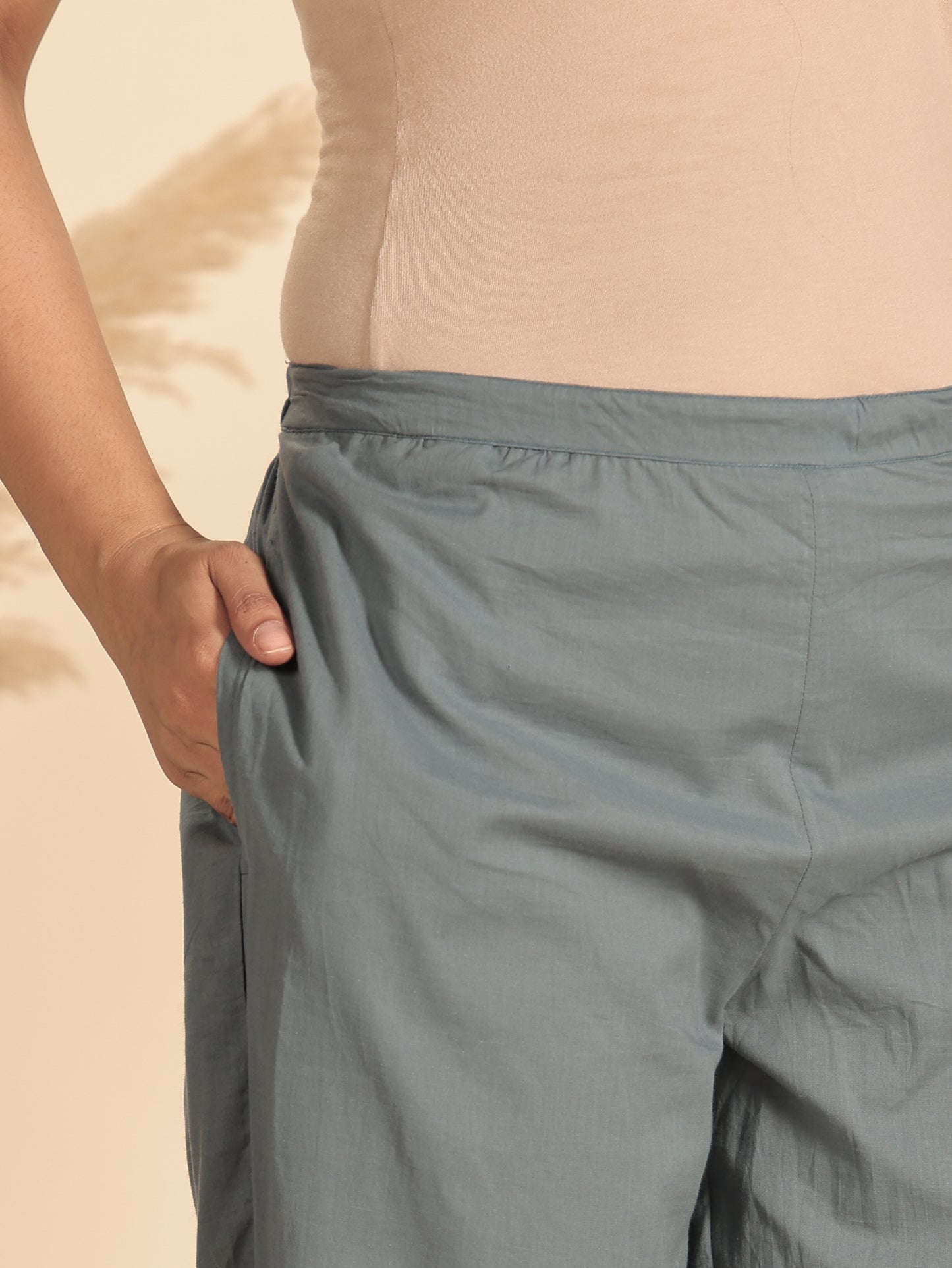 Soft Cotton Solid Grey Tapered Trousers