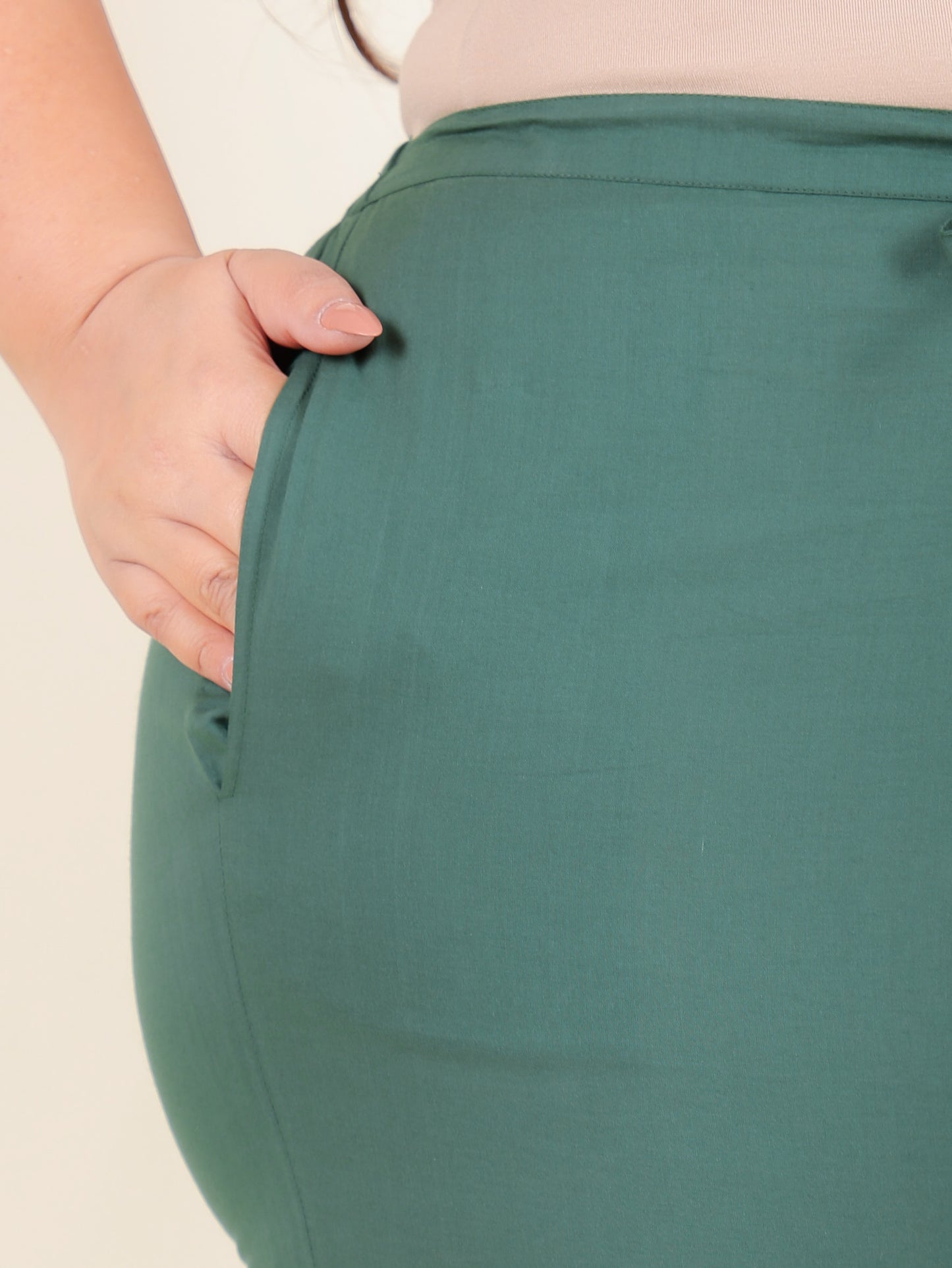 Soft Cotton Solid Green Tapered Tapered Trousers
