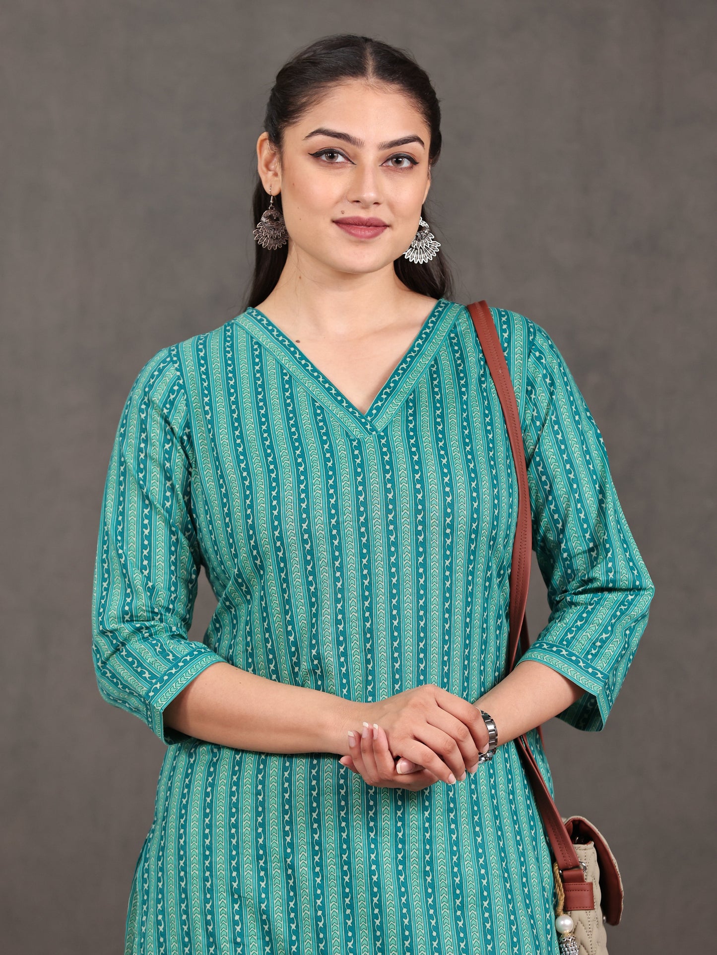 Embroidered Soft Cotton Striped Straight Green