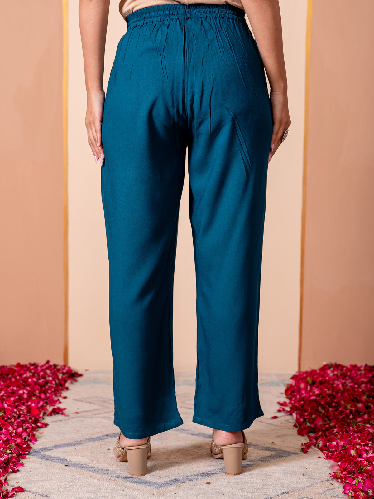 Embroidered Viscose Solid Straight Teal Kurta