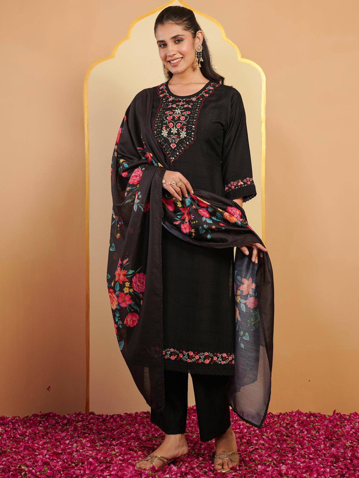 Blended Silk Floral Black Dupatta