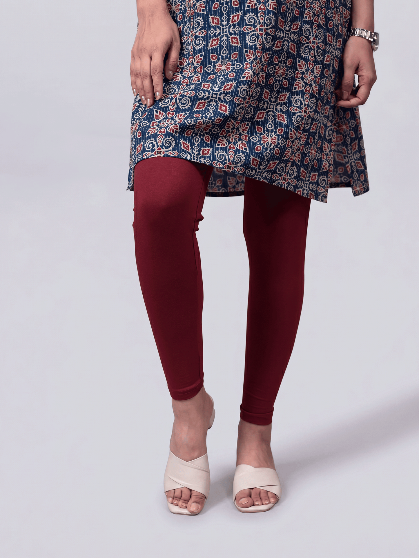 Stretchable Cotton Solid Maroon Leggings