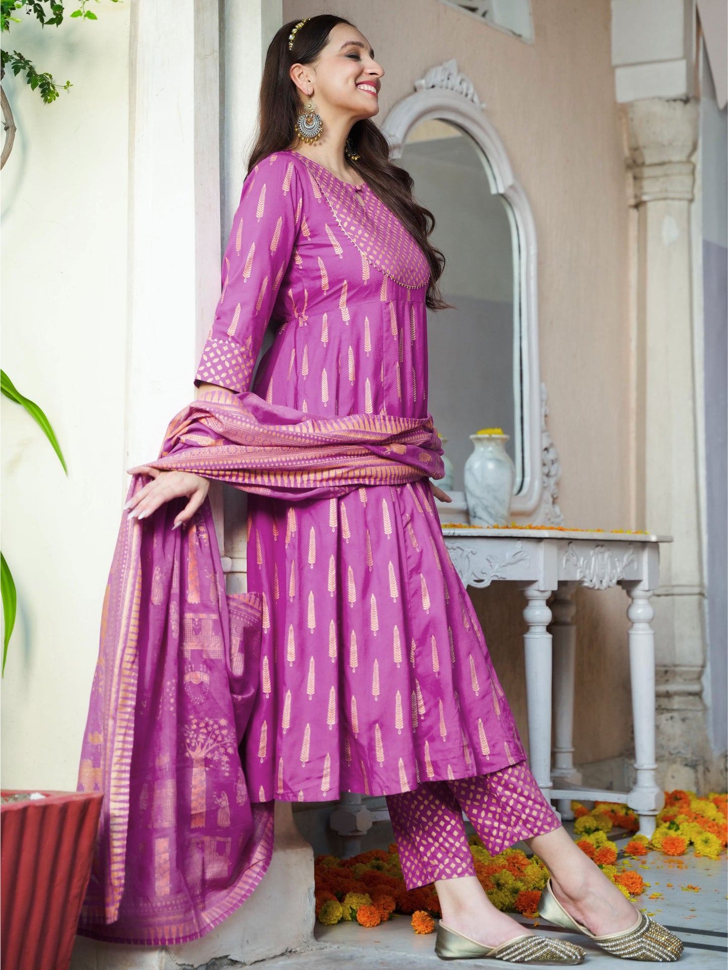 Cotton Voile Gold foil Pink Dupatta