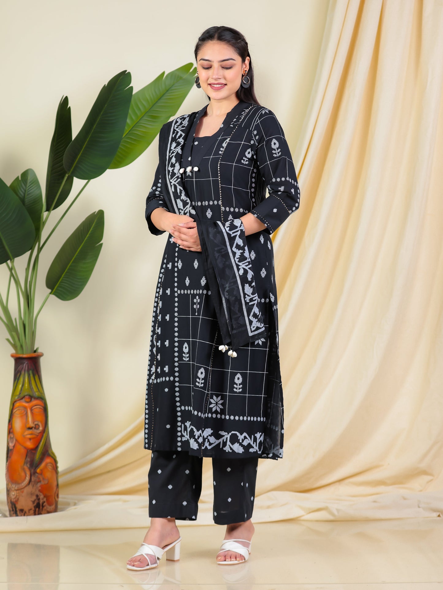 Cotton Voile Geometric Black Dupatta
