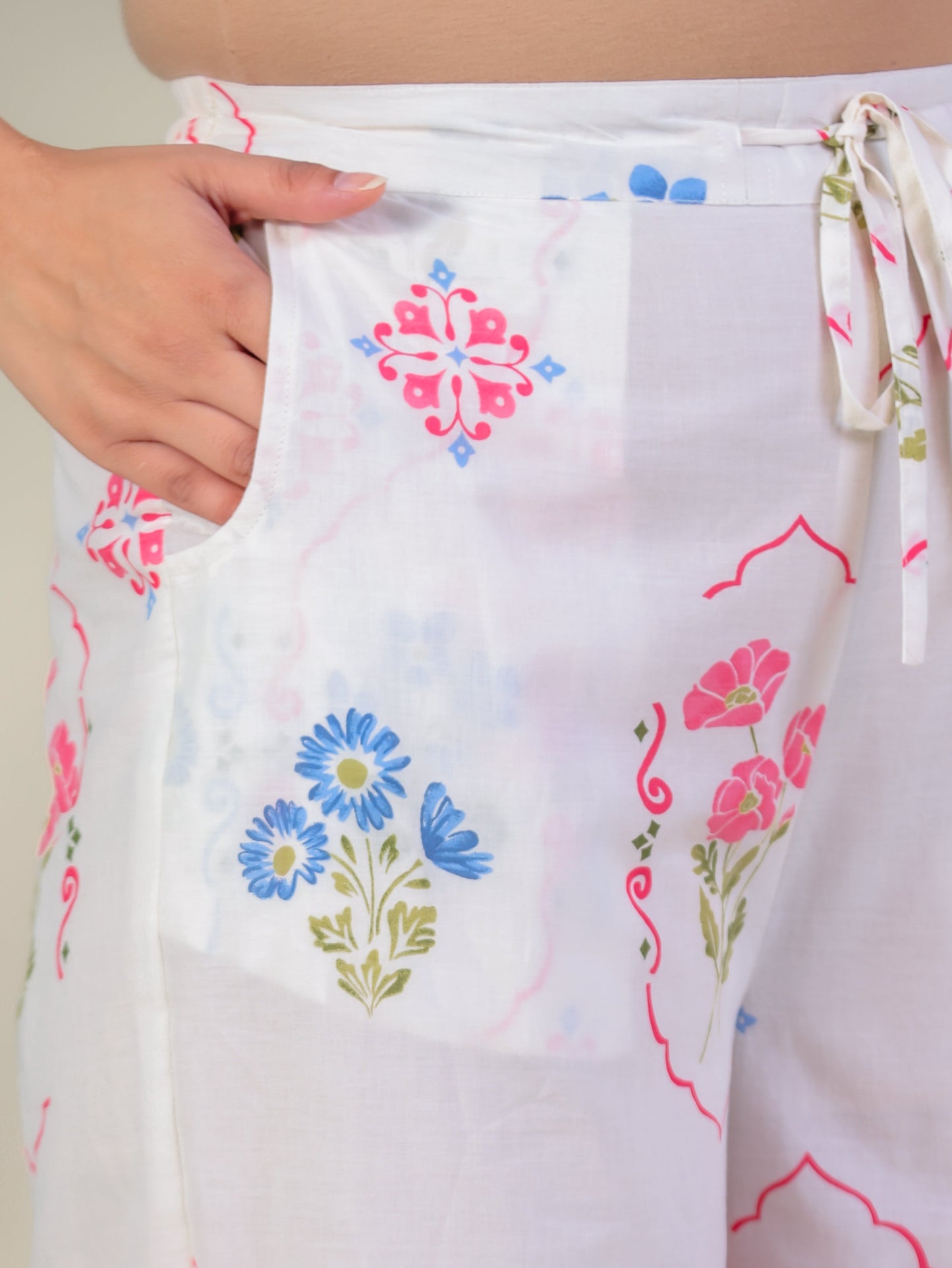Soft Cotton Geometric Off White Straight Trousers