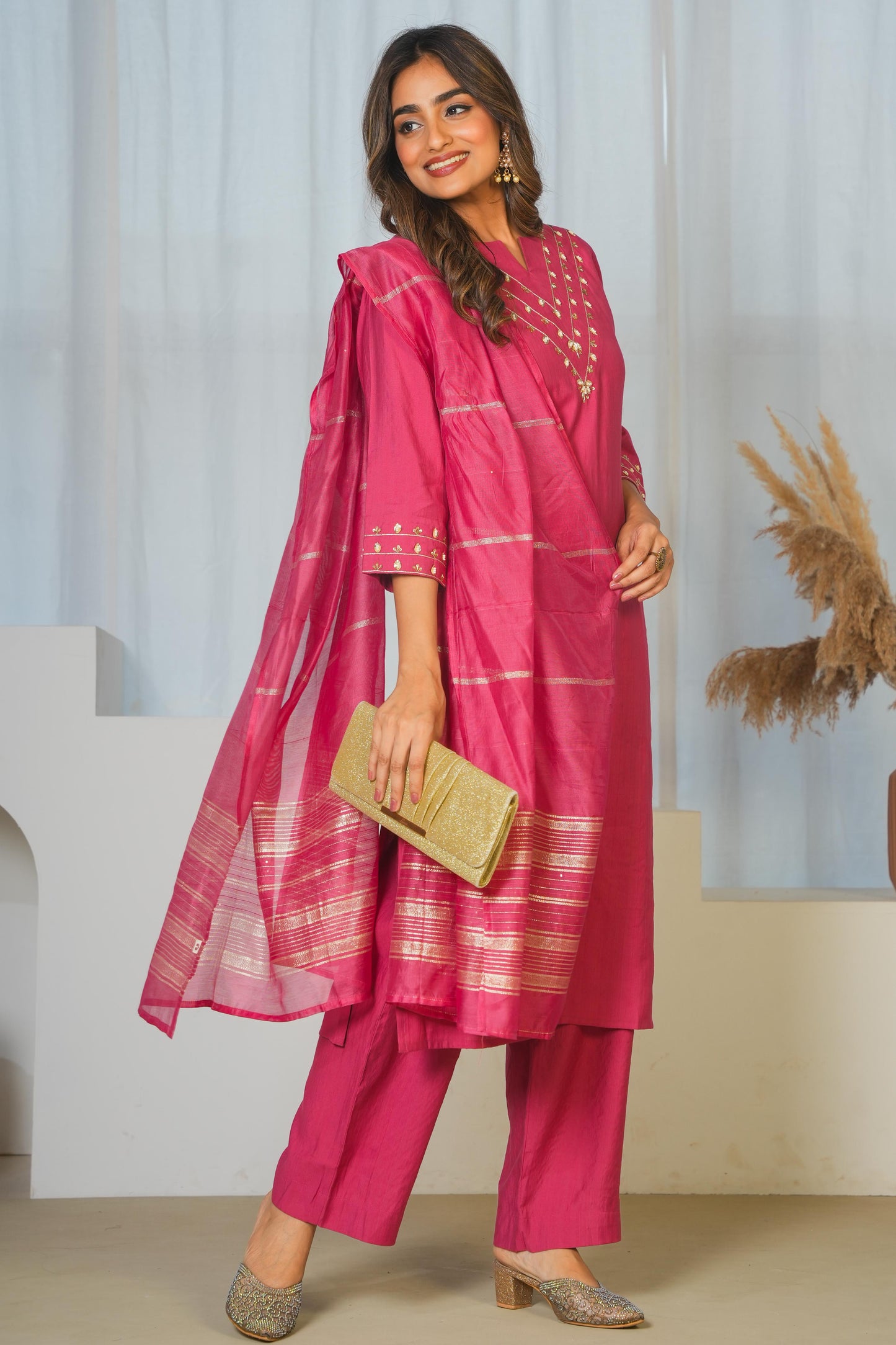 Self Design Georgette Solid Wine Dupatta