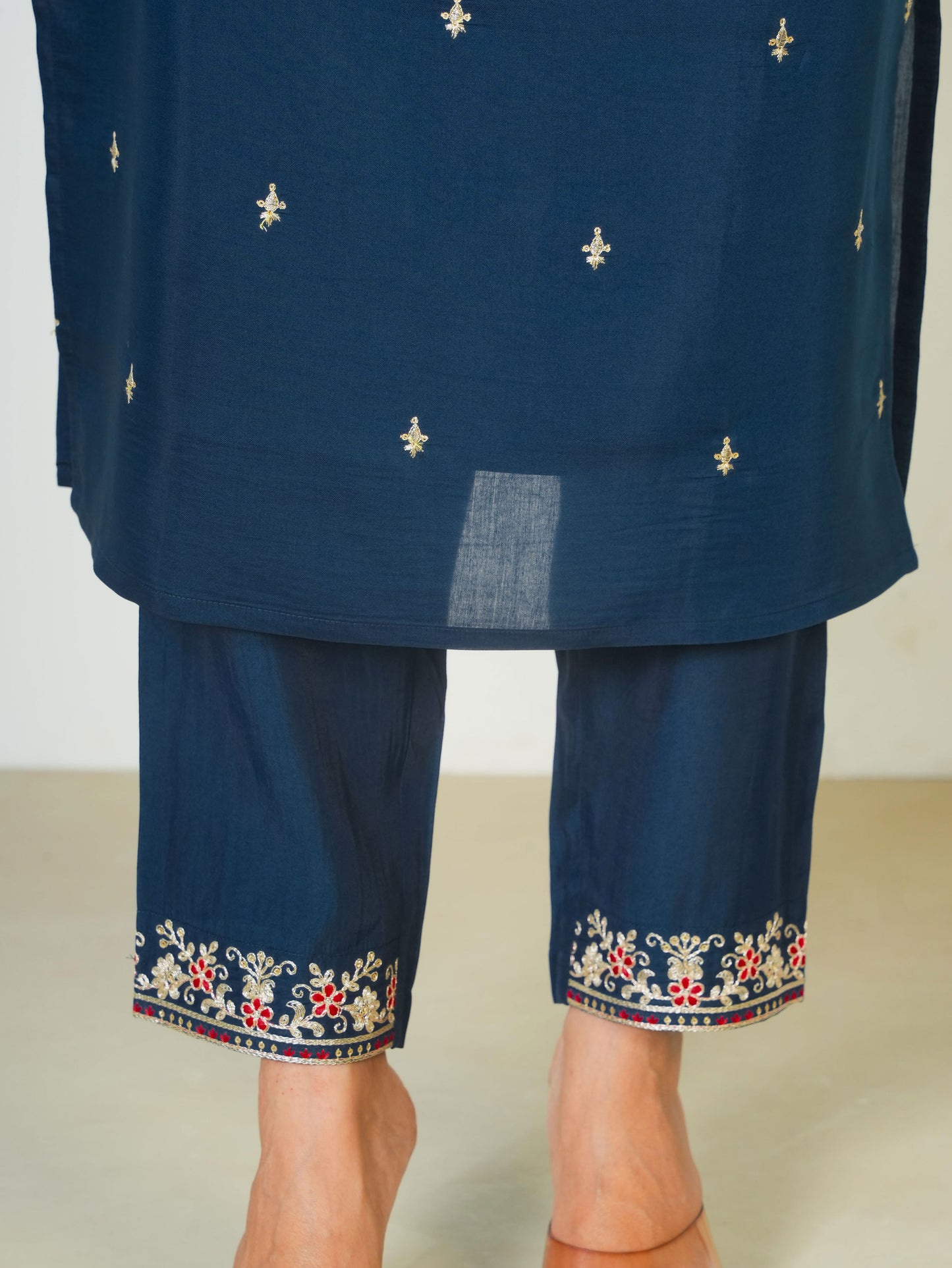 Embroidered Chanderi Solid Straight Teal Kurta