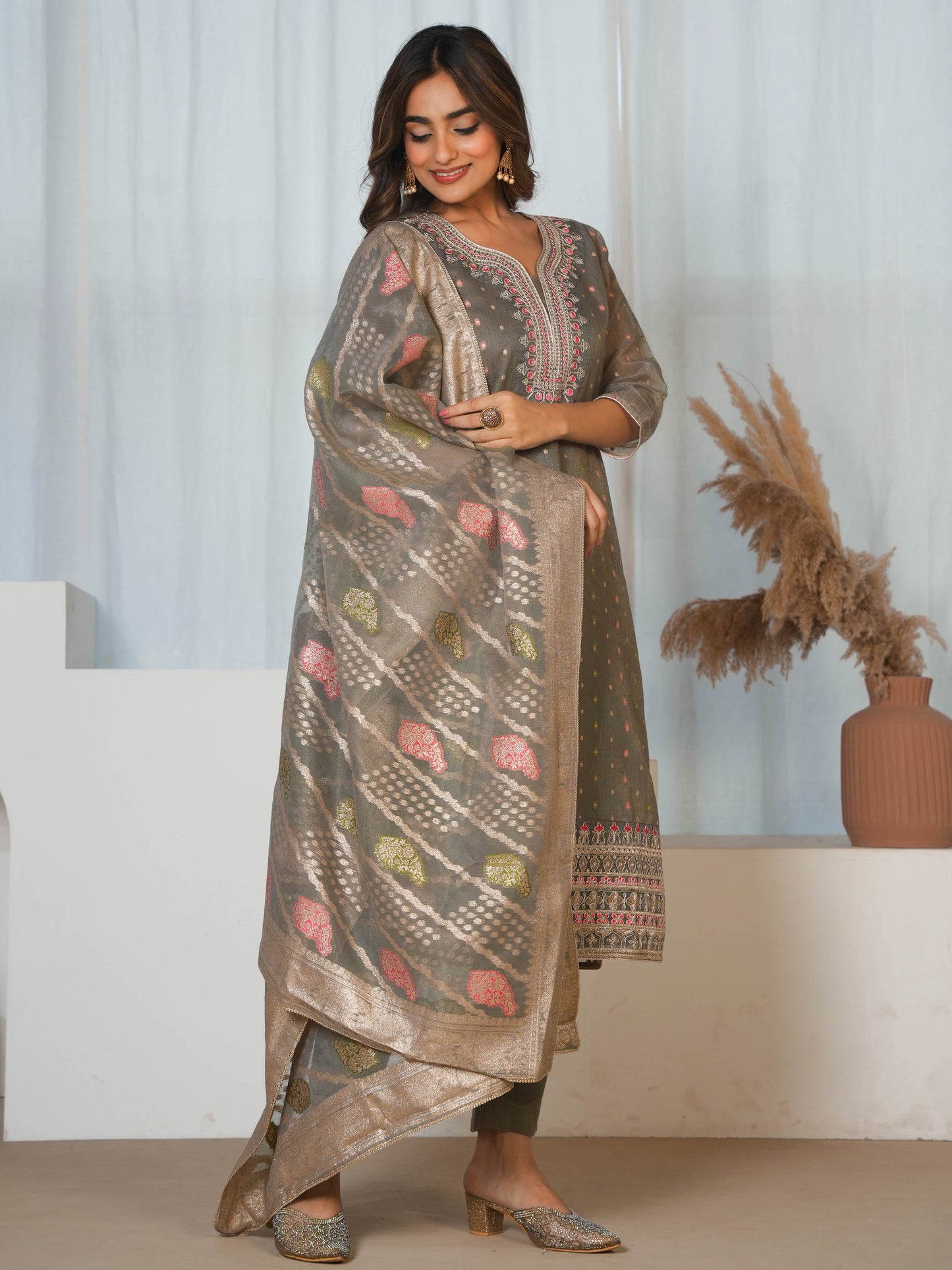 Embroidered Jacquard Solid Straight Grey Kurta