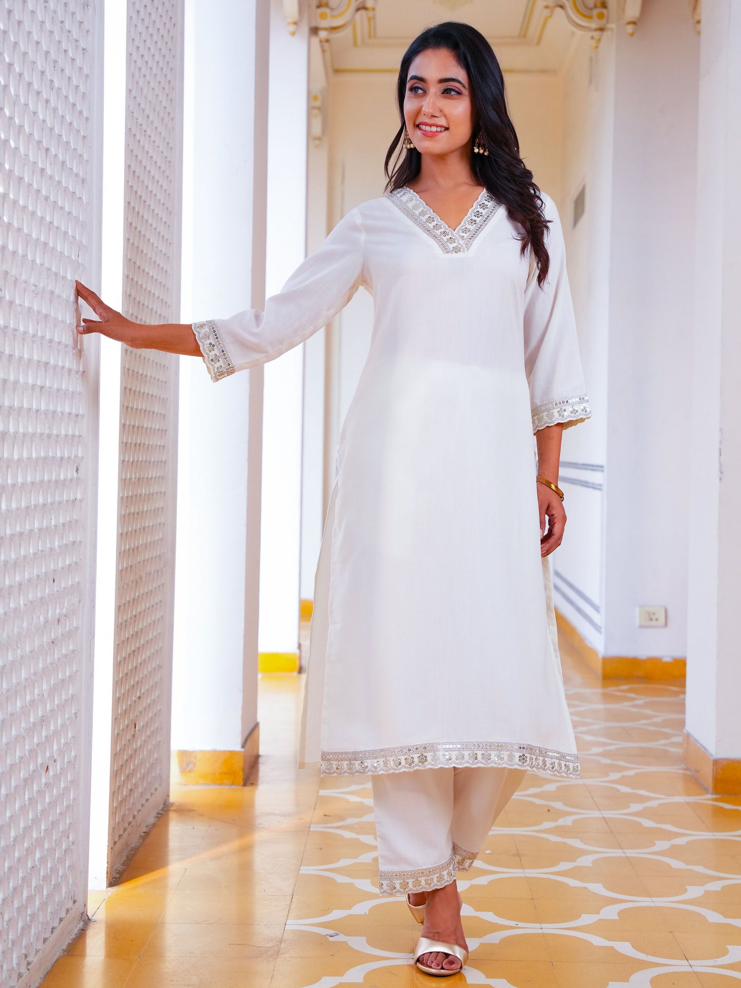 Embroidered Slub Solid Straight Off White Kurta