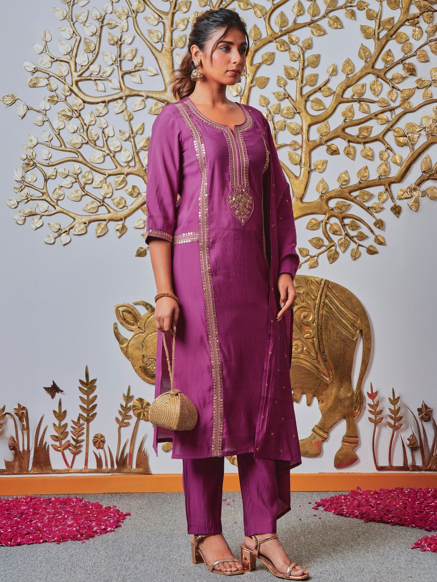 Embroidered Chanderi Solid Onion Pink Kurta