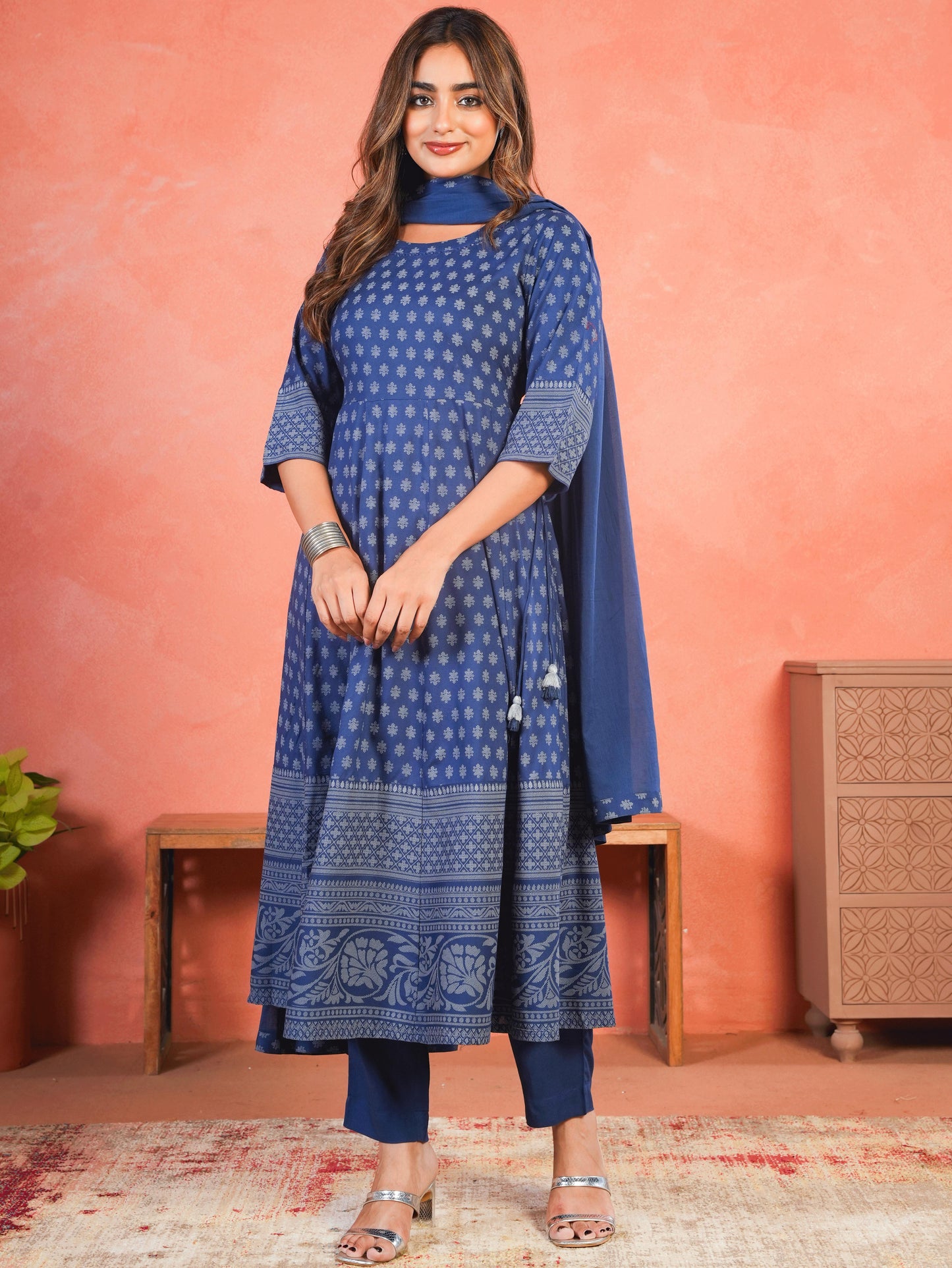 Embroidered Viscose Placement Print Indigo blue Kurta