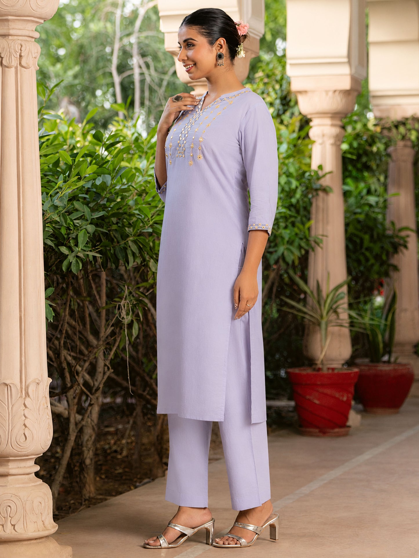 Embroidered Soft Cotton Solid Straight Lavender Kurta