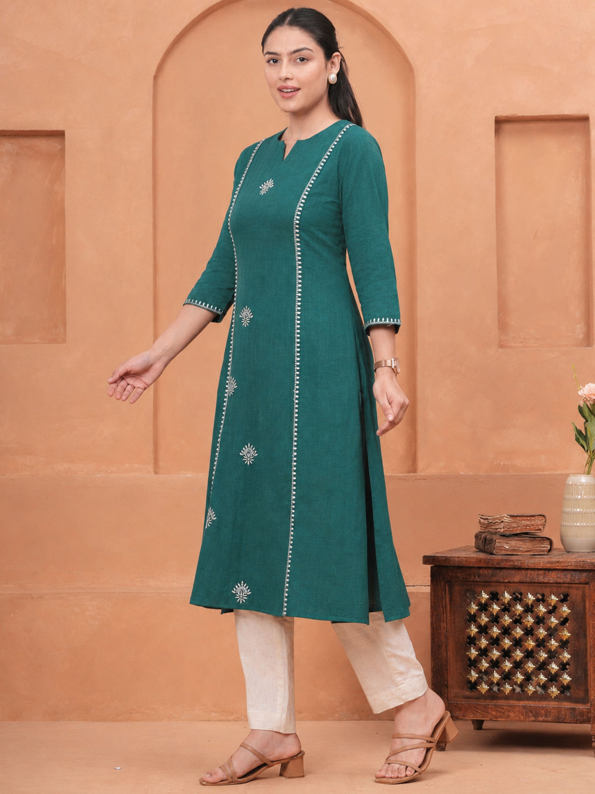 Embroidered Cotton Dobby Solid Straight Green Kurta