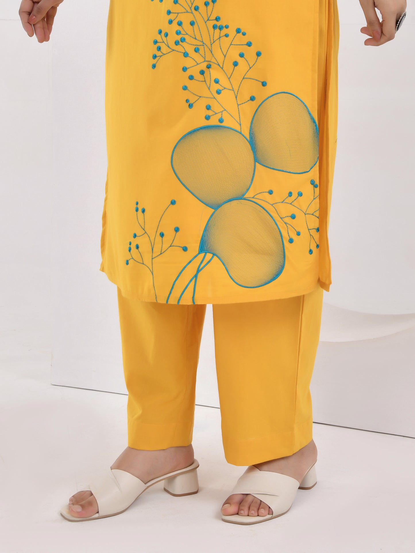 Embroidered Soft cotton Solid Straight Yellow Kurta