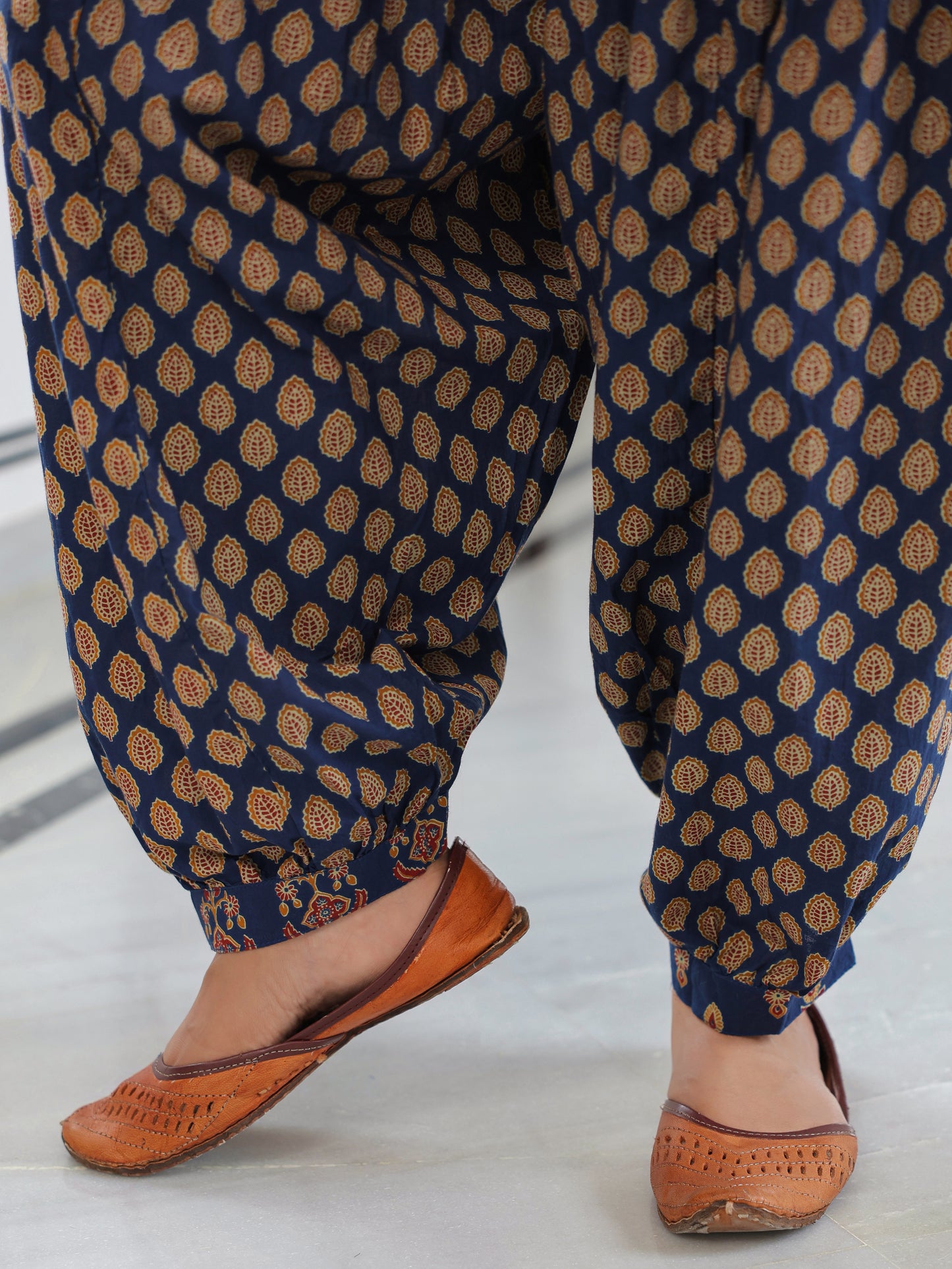 Soft Cotton Floral Straight Blue Kurta