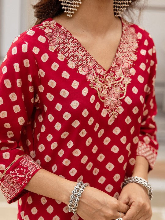 Ishin Ethnic Motifs Printed Beads & stones Straight Kurta