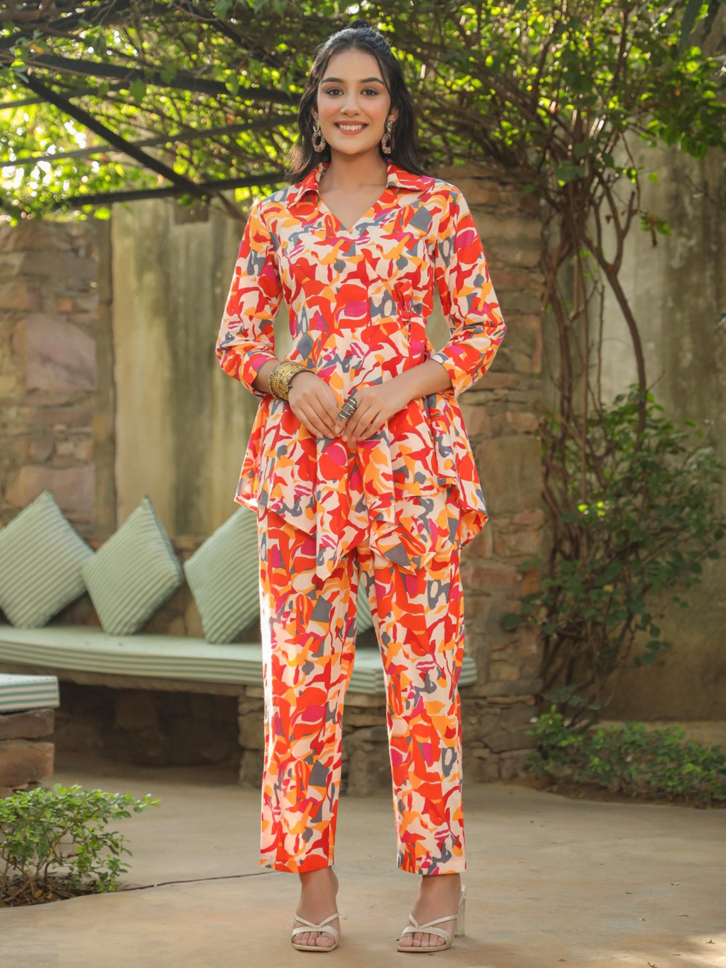 Women Multi Abstract Printed Co-Ord (Set of 2)