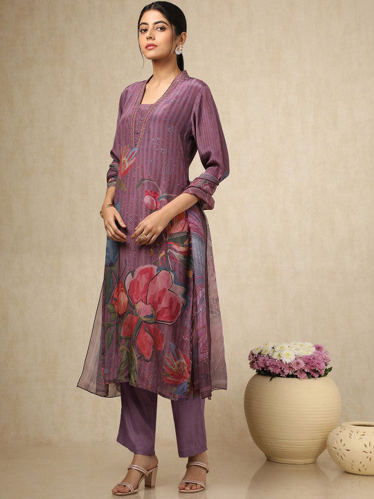 Floral Printed Square Neck Beads and Stones Silk Crepe Kurta With Trousers & Dupatta