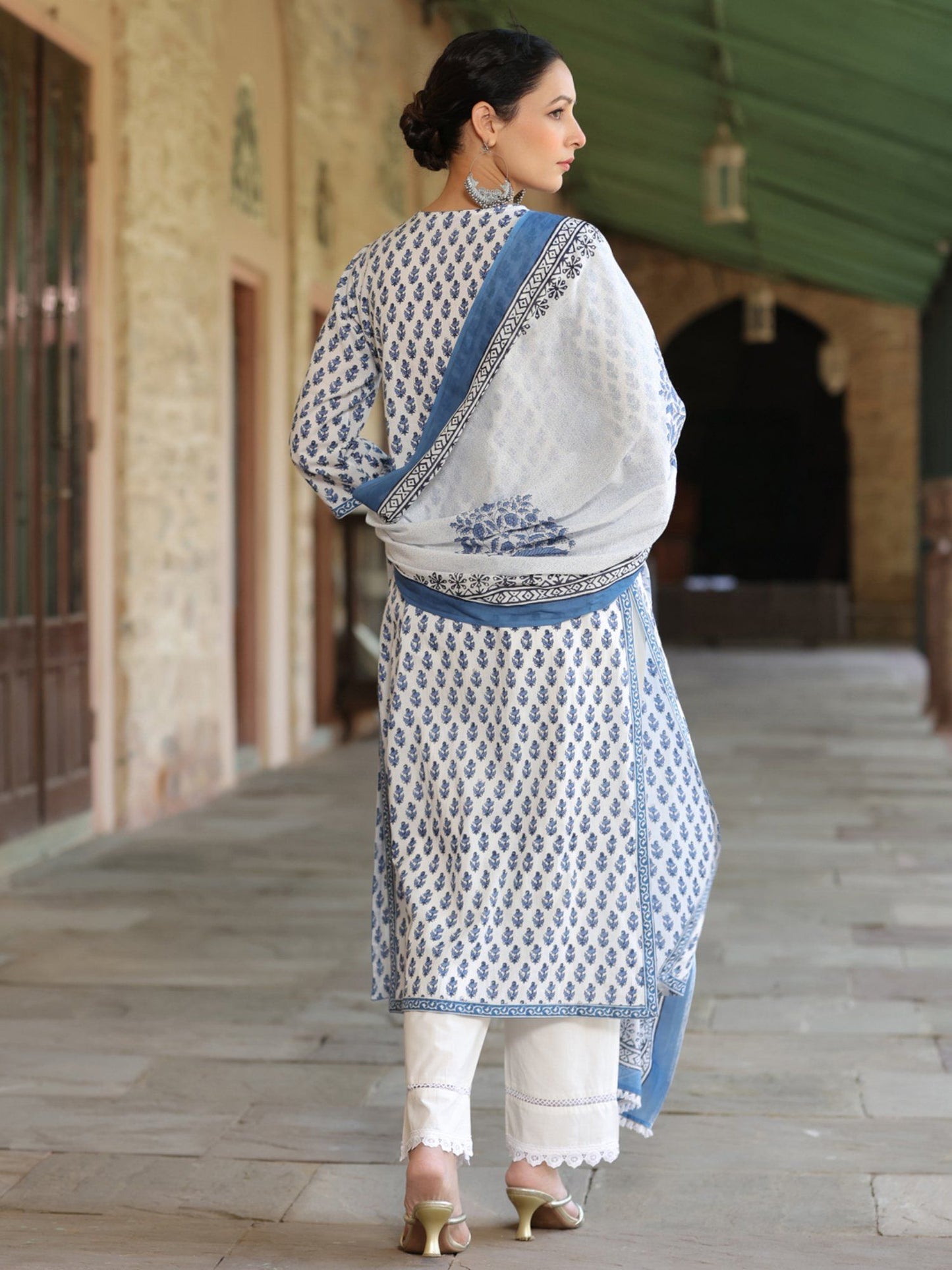 Blue Ethnic Motifs Printed Kurta with Trousers &amp; Dupatta (Set of 2)