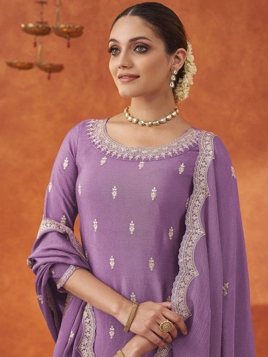 Fourleaf Women Ethnic Motifs Embroidered Regular Thread Work Kurta