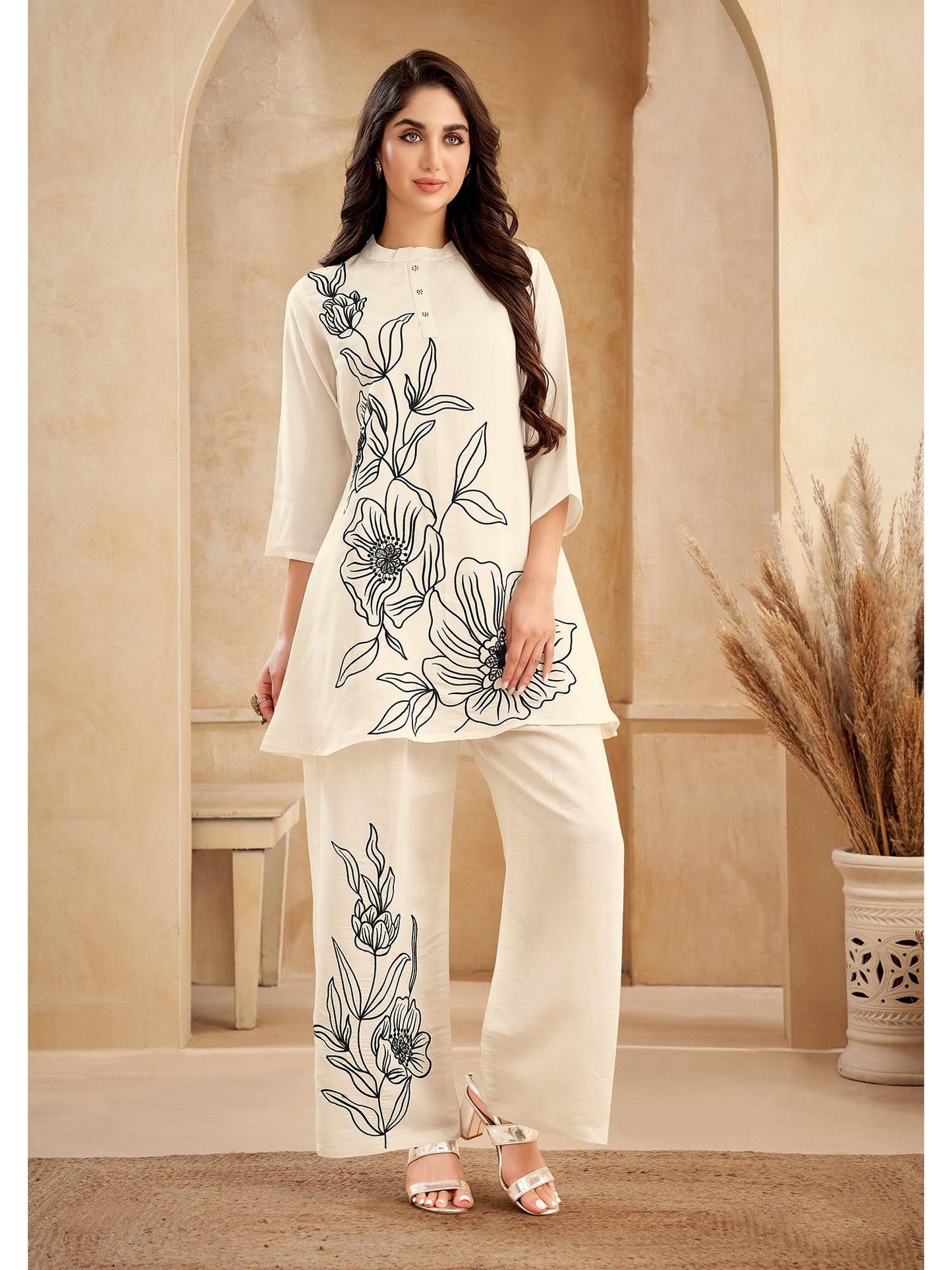 Asmi Frost Floral Embroidered Co-Ord (Set of 2)