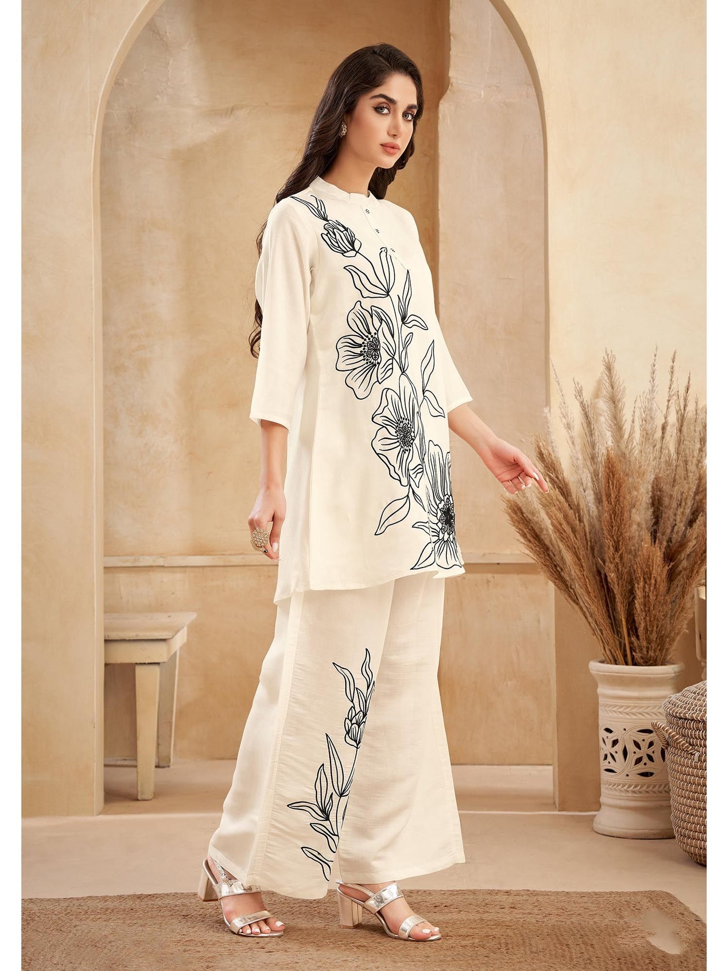Asmi Frost Floral Embroidered Co-Ord (Set of 2)