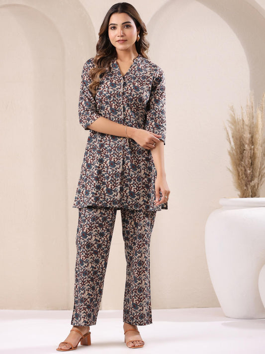 Women Beige Cotton Floral Printed Straight Co-Ord (Set of 2)