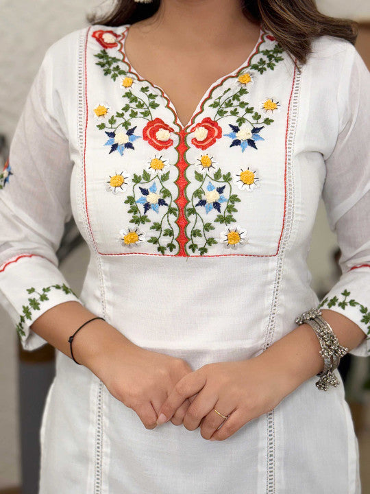 Aardiva Floral Yoke Design Thread Work V-Neck Cotton Straight Kurta With Trousers