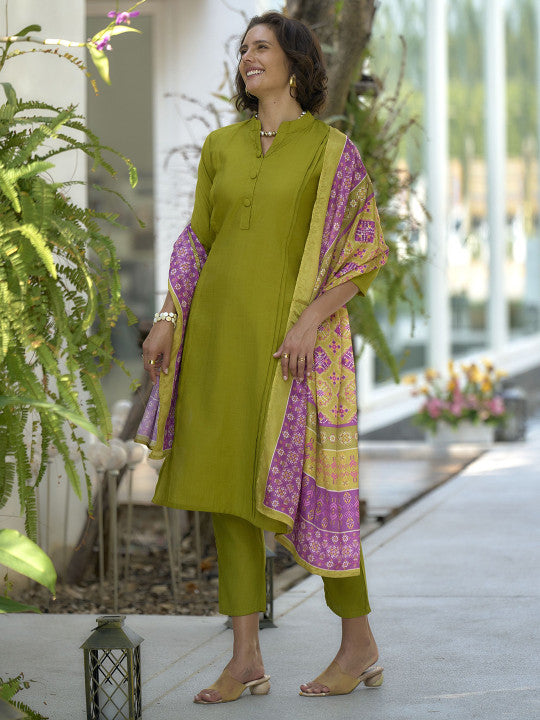 Ishin Mandarin Collar Straight Kurta With Trousers & Dupatta