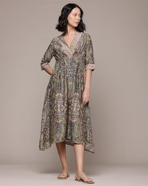 Tasavur Midi Dress