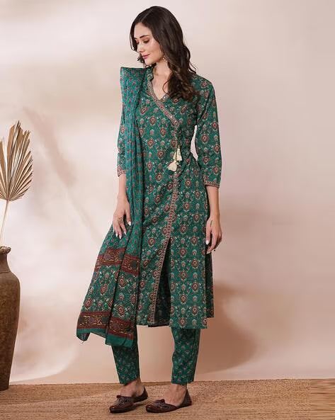 Women Floral Straight Kurta Set