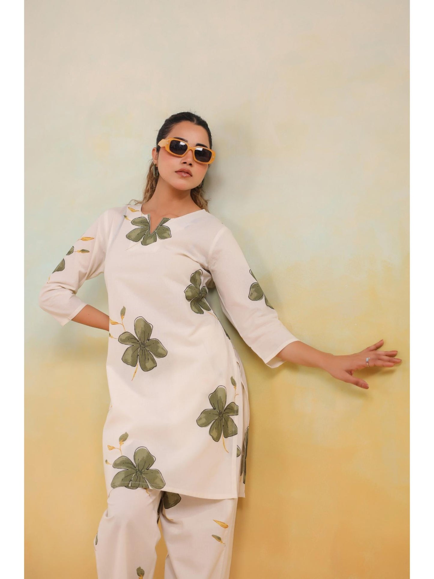 Womens White Floral Stylish &amp; Comfortable Co-Ord Set