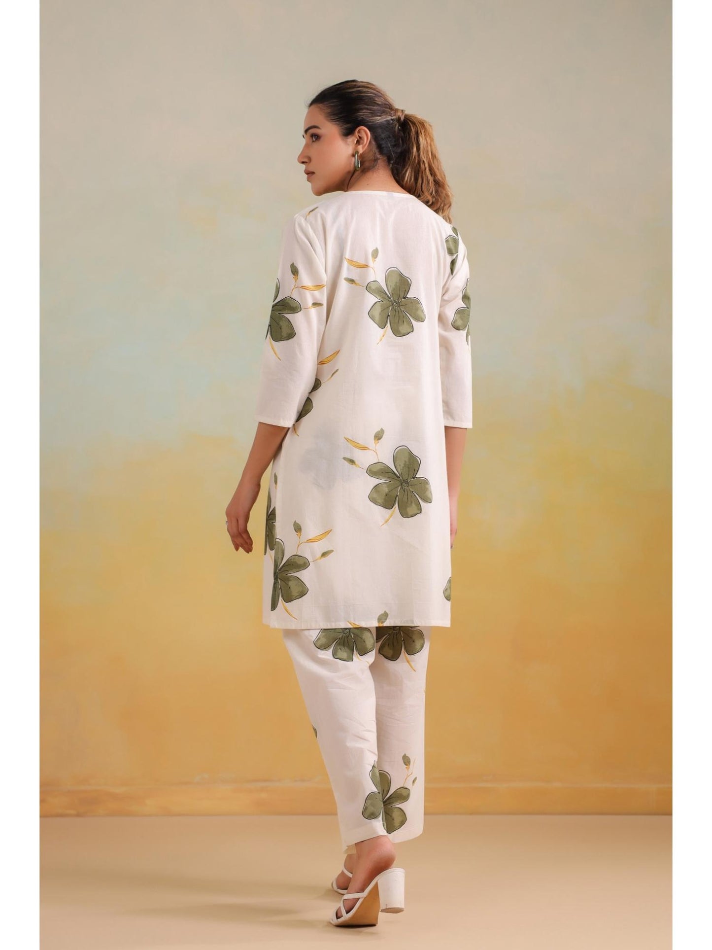 Womens White Floral Stylish &amp; Comfortable Co-Ord Set