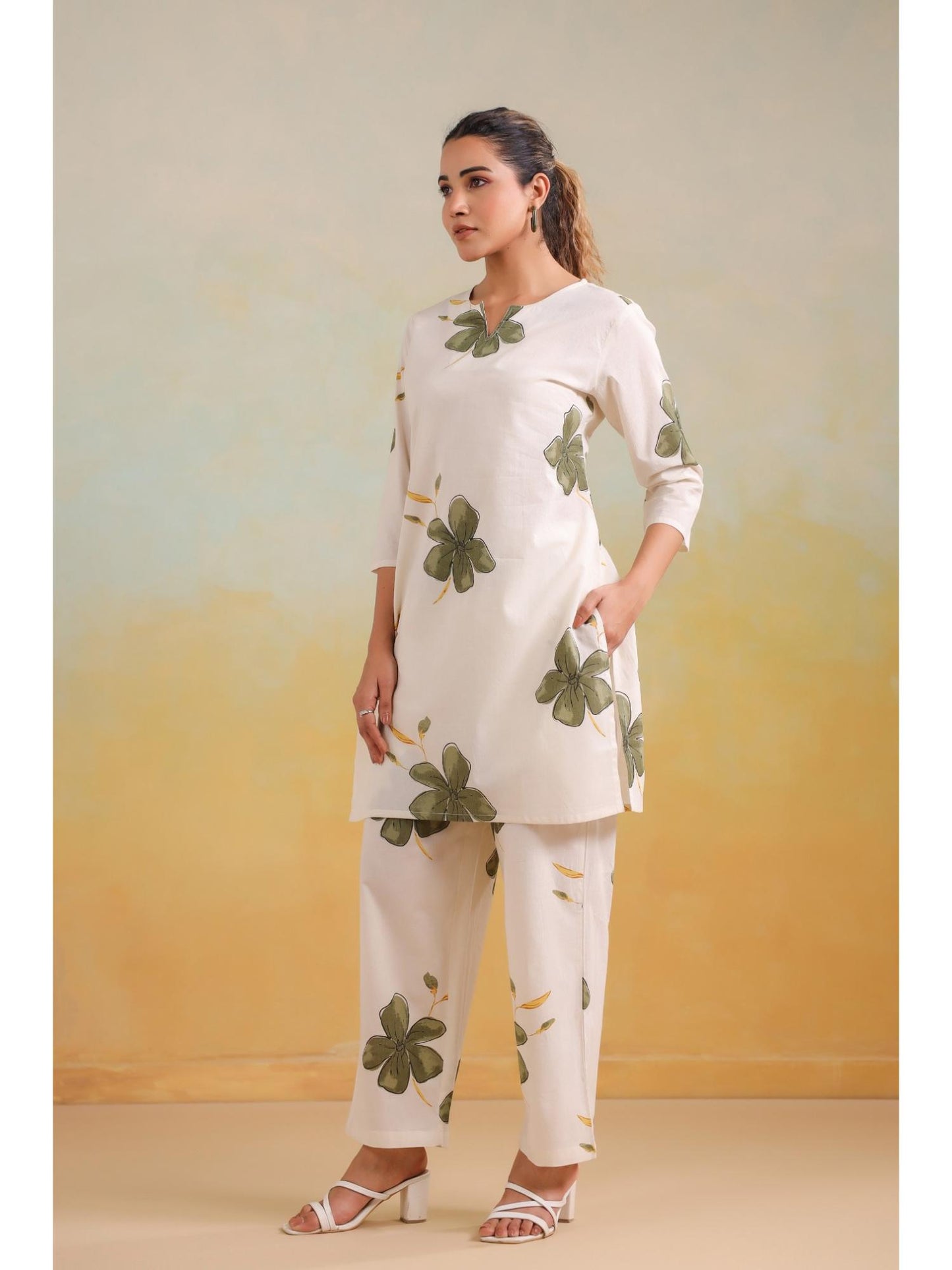 Womens White Floral Stylish &amp; Comfortable Co-Ord Set