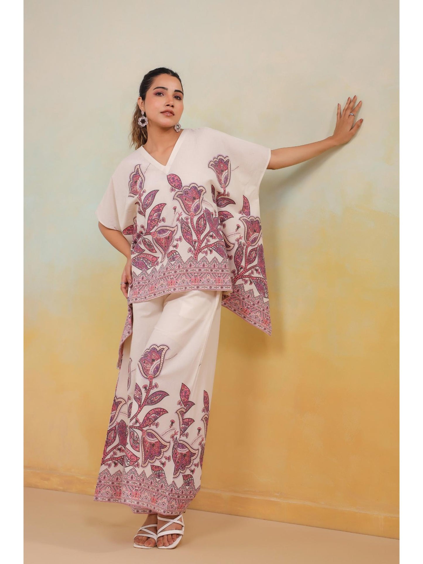 Womens White Floral Stylish &amp; Comfortable Co-Ord Set