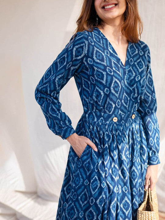 THE INDIAN ETHNIC CO Ethnic Motifs Printed V-Neck Cotton Wrap Maxi Dress