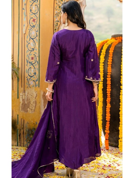 HOUSE OF JAMOTI Floral Embroidered Sequinned Upada Silk Kurta