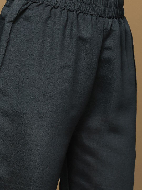 House of Pataudi Embroidered Straight Kurta