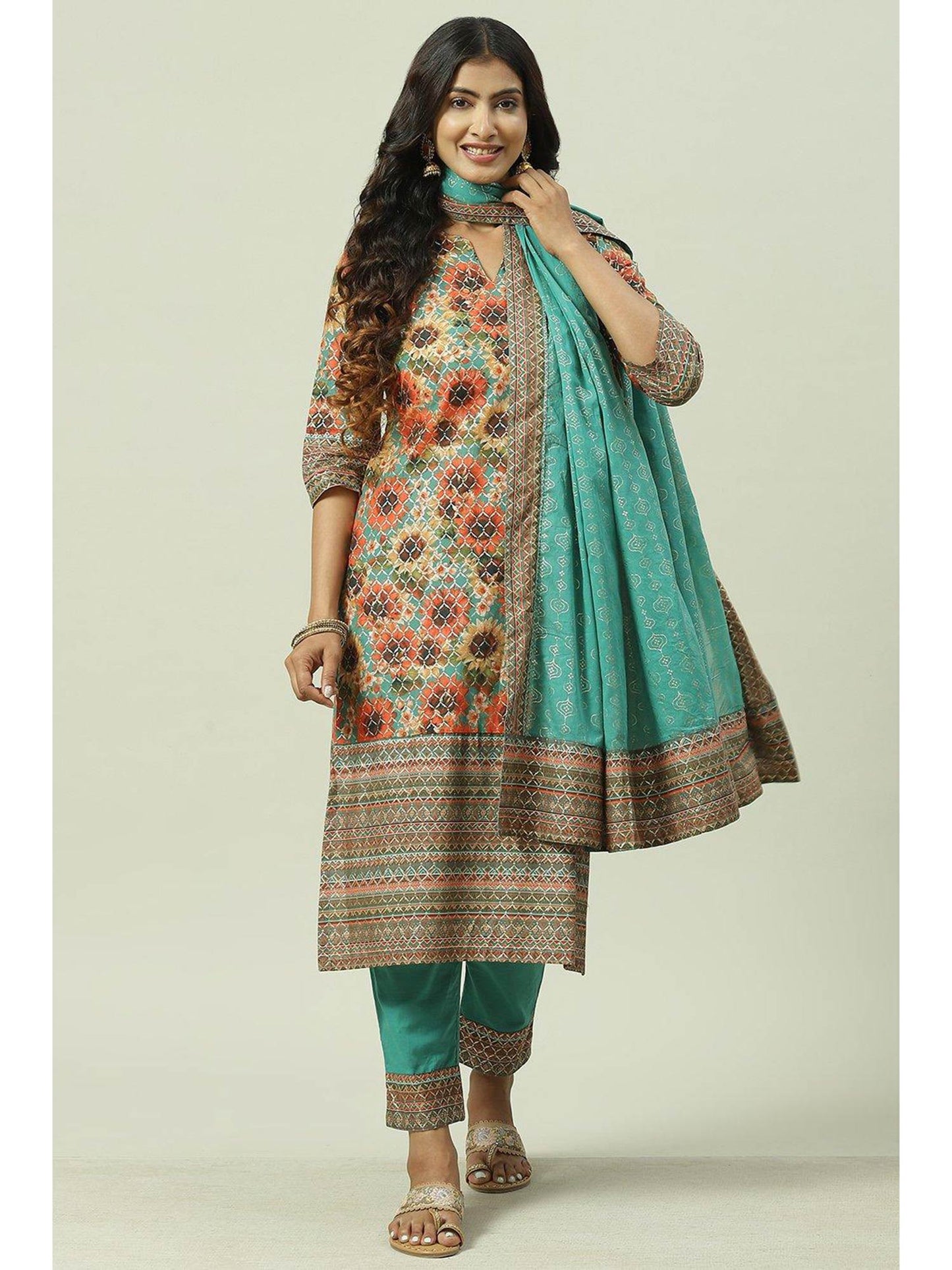 Green &amp; Multi Floral Printed Kurta (Set of 3)
