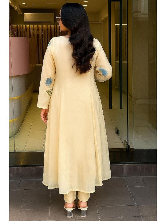 GoSriKi Floral Printed V-Neck Straight Kurta With Trouser & Dupatta