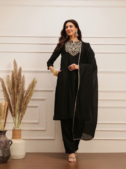 BARARA ETHNIC Ethnic Motifs Embroidered Kurta with Trousers & Dupatta