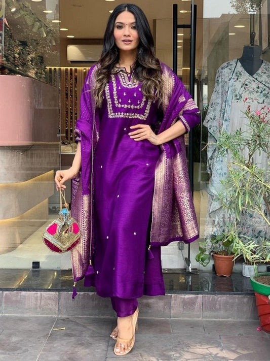 Yara Creation Women Floral Embroidered Regular Thread Work Kurta with Trousers & With Dupatta