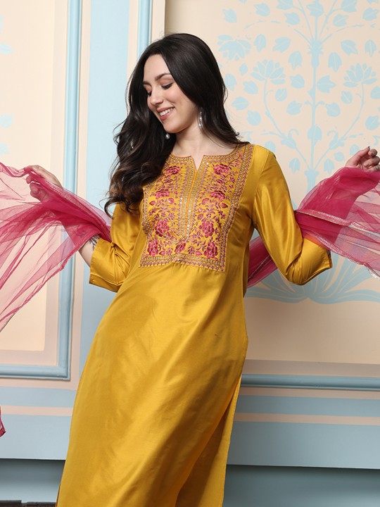 Ishin Women Floral Yoke Design Regular Thread Work Kurta with Trousers & With Dupatta