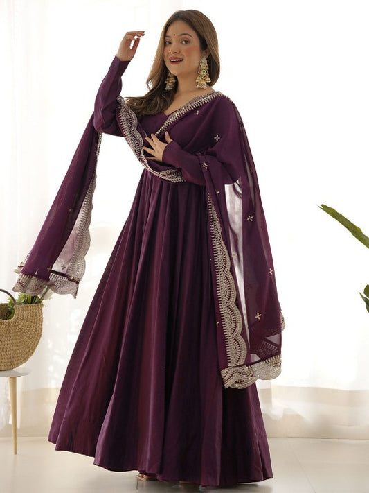 VAAZI CREATOR Chanderi Silk Sweetheart Neck Anarkali Kurta