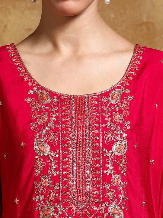 Varanga Floral Embroidered Round Neck Straight Kurta