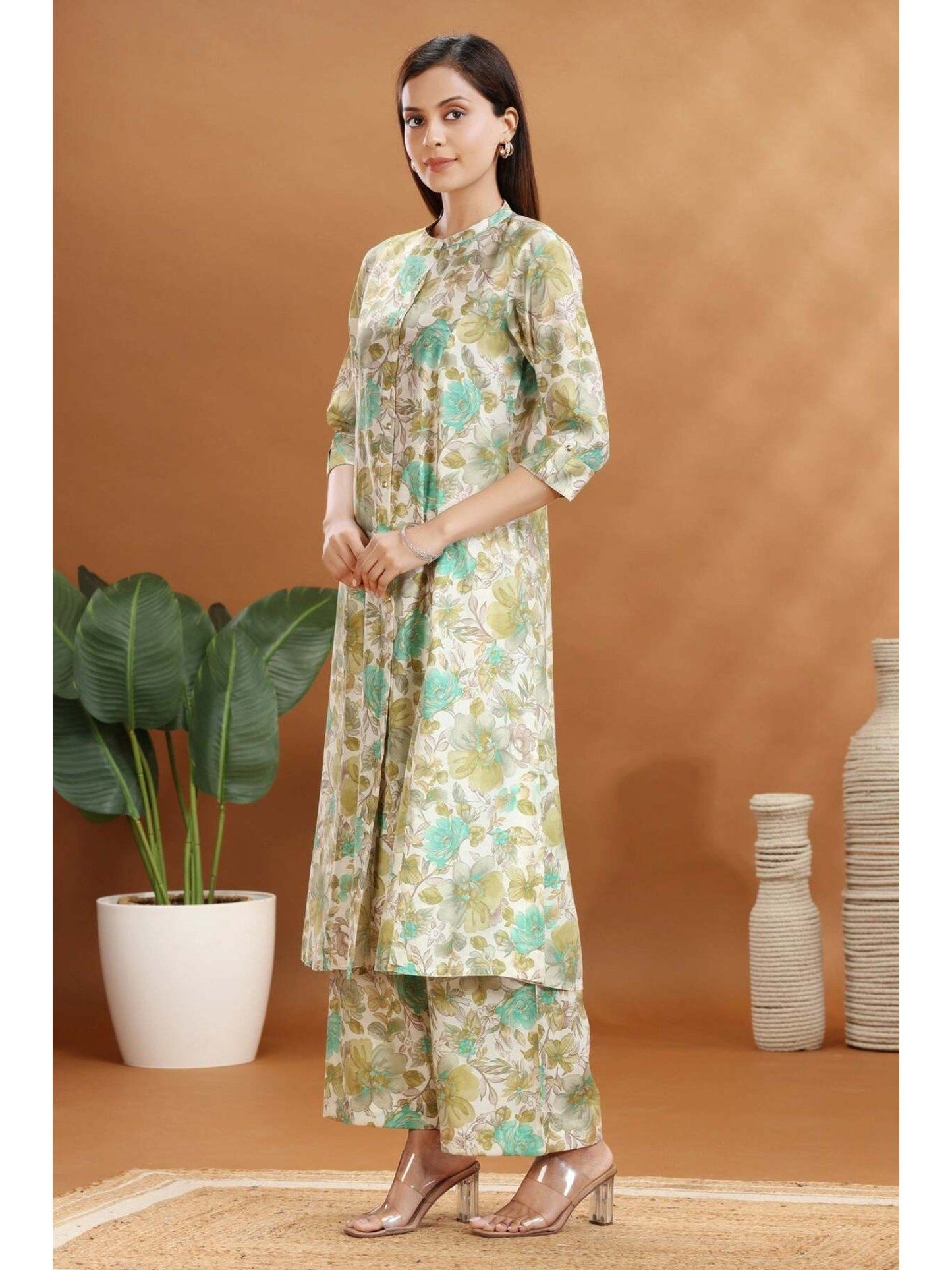 Women Beige Floral Co-Ord (Set of 2)